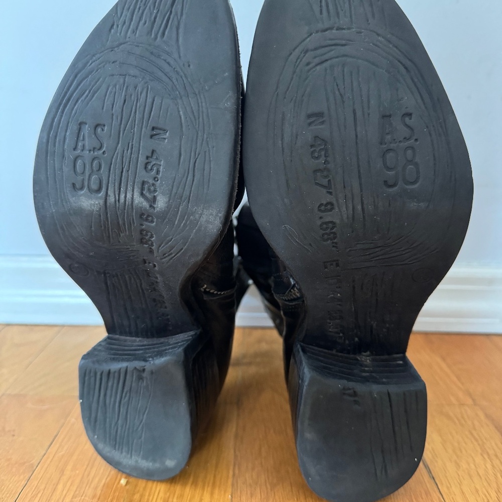 AS 98 boots size 7/12 or 38
